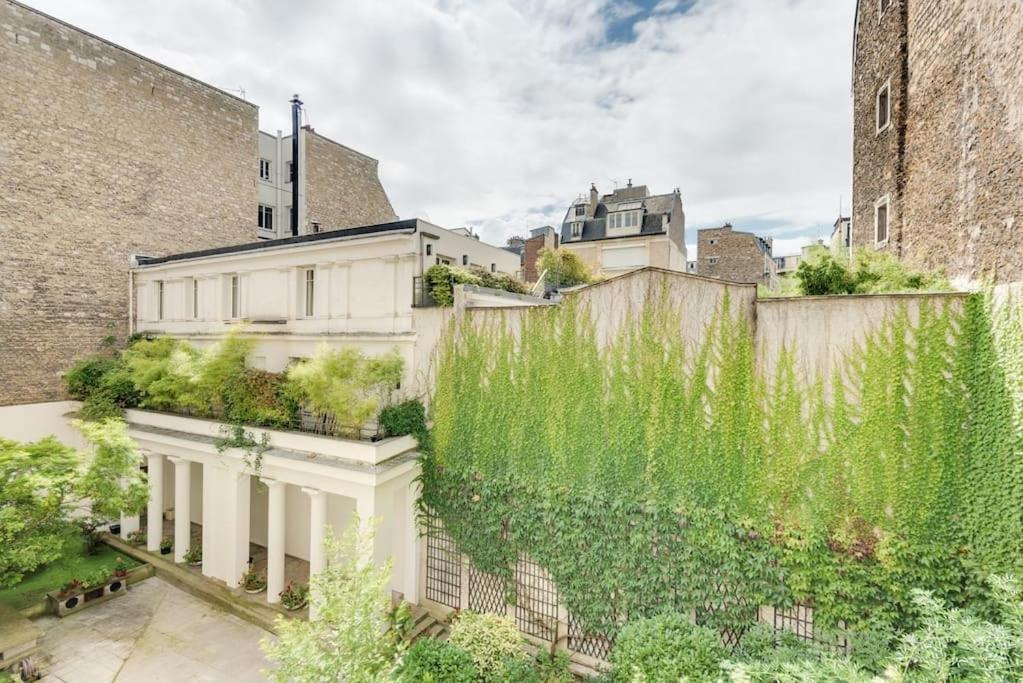 Marini - A Auteuil Appartement